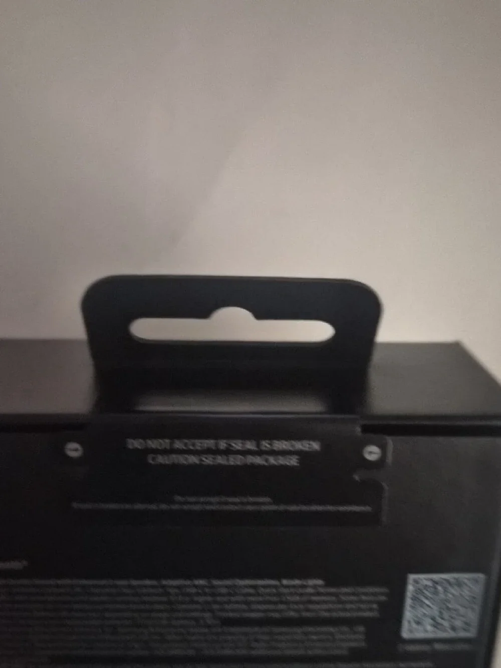 Samsung Galaxy Buds3 Pro - Black Charging Case and Earbuds